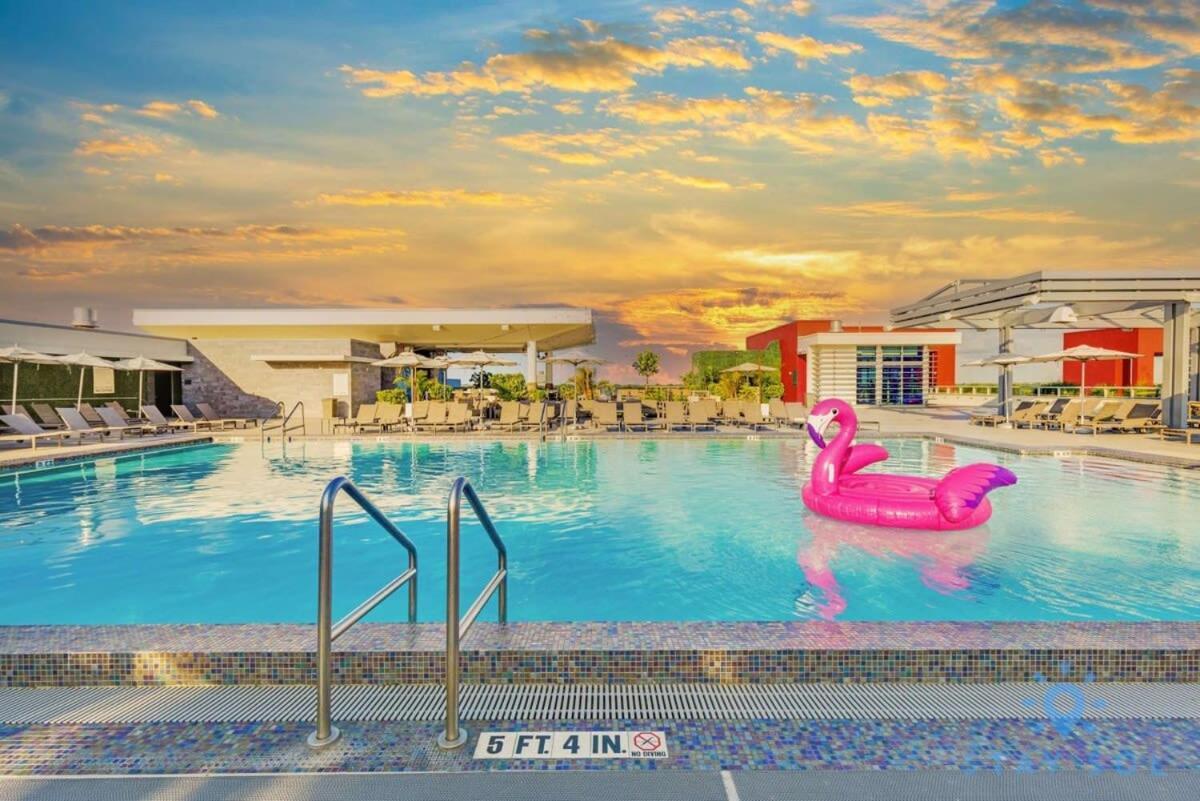 Tropical Oasis - Rooftop Pool- Near Beach - Gym Холивуд Екстериор снимка